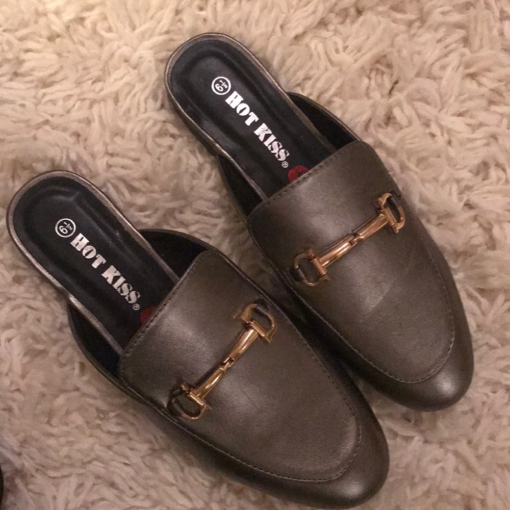 Dress slides
